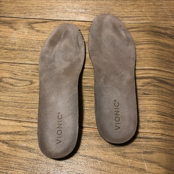 Vionic SHAWNA bootie, size 9, zip on booties - Picture 16 of 16